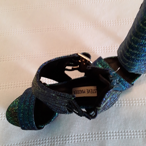 Steve Madden Mermaid Irridescent Stilletos, Jumpoff - Picture 4 of 7